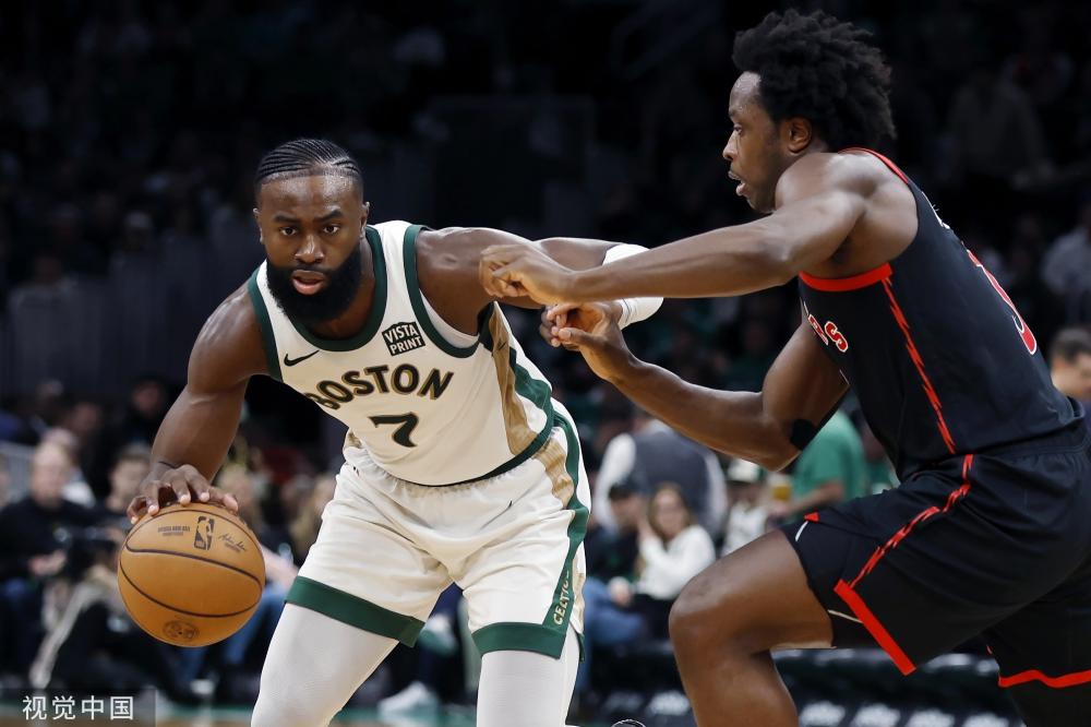 但当她踏上 但当她踏上