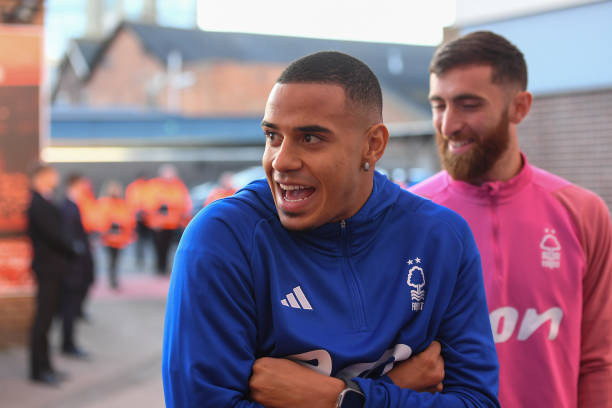 的紧密夹击 的紧密夹击